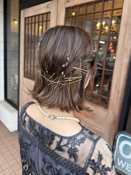 フルアヘッド(FULL A HEAD) ボブ×ゴールドピンアレンジ