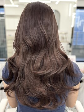 アマトウキョウスマートサロン(AMA TOKYO×Smart Salon) ヘーゼルベージュ　ブリーチなし　レイヤーカット　海外風