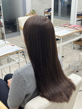 レヴィア(REVIA) 髪質改善トリートメント前髪カットレイヤーカット