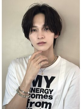レーヴス(REVES) 毛流れセンターパート