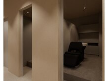 エレノア つくば(Eleanor)の雰囲気(個室のシャンプー台×フルフラットベッドで至福のひととき♪)