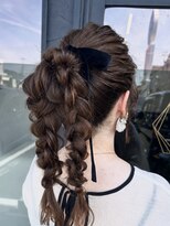 エルプラス(L plus)&nbsp;お呼ばれヘア/ヘアセット/ツイン編み込みポニー