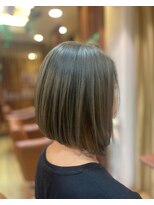 バグスドゥア(Bagus dua)&nbsp;前下がりボブ×グレージュ9.11デザインカラー