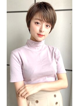 レウナ 外苑前(Reuna) 大人可愛いショート　黒髪でも可愛いショートボブ