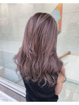 モレッティウィズリゴヘアー(Moretti with RIGO hair) 外国人風ピンクヘア