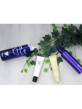 女優やモデルも愛用の[低周波電気ブラシ]使用！低周波による頭皮のアプローチでコリの改善や血行促進にも◎