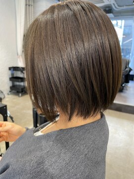 ピボット 北千住(PIVOT) 酸性縮毛矯正、艶ストレート、髪質改善ストレート