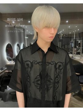 ジーナ 福岡天神(Zina) 韓国/髪質改善/ブリーチ/ダブルカラー/インナーカラー/縮毛矯正