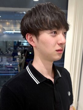 ガーデンヨコハマ(GARDEN YOKOHAMA) メンズニュアンスパーマツイスパゆるめブルーブラック刈り上げ春