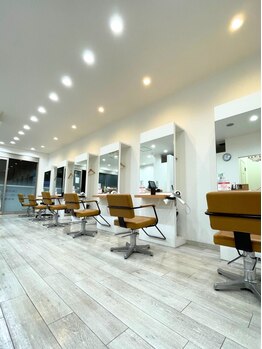 ストーリー 下総中山店(Story)の写真/【下総中山駅徒歩30秒】地域密着型で家族みんなで通える《Story》はカットが税込¥1650~可能です◎