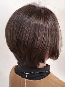 美容室 マジック(MAGIC)の写真/坂ノ市の女性オーナーサロン☆良草カラーでダメージを抑えて白髪染め◎染めるたびにハリ・コシ・ツヤ感UP!