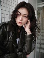 ラパンセ ブルー(LA PENSEE BLEU)&nbsp;くびれレイヤー ハッシュレイヤー ミディアム バタフライカット