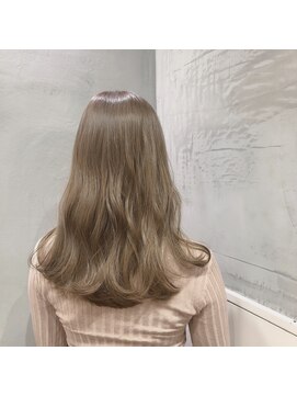 イル(iLu.) ミルクティーベージュ