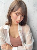 かきあげヘアーシルバーカラー韓国風センターフェードカット