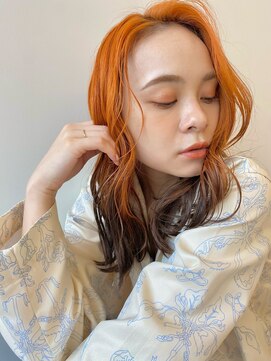 ニュート(Neut ) オレンジ×ダークブラウン/裾カラー