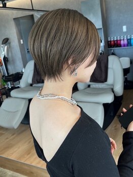 髪と頭皮に優しい上質オーガニックアロマカラー◎ダメージレスで明るさも選べるオシャレな白髪染め♪