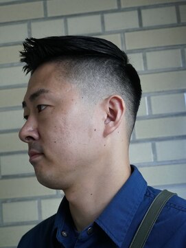 ダウバーバーショップ(DAU BARBER SHOP) フェザーアップ