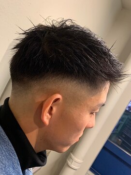 ミリオンバックス 神田店(Million Bucks) スパイキーショート/スペインカール<理容室>[メンズ/床屋/神田]