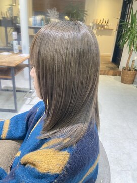 ルル カリス(lulu CHARIS) アッシュベージュ