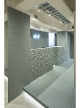 １、子連れで行っても大丈夫ですか？　２、妊婦でも大丈夫ですか？　３、友達と同時来店は大丈夫ですか？