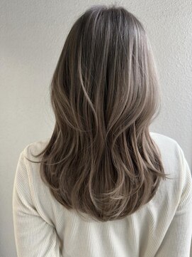 アルティナ(artina) バタフライカット/オリーブグレー/ヘーゼルグレージュ