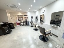 ユウ(Yuu-)の雰囲気（光が差し込む明るい店内で過ごしやすい空間です。）