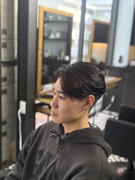 エクシア 六甲道店(EXCIA) 曲がる縮毛矯正で作る毛流れセンターパート