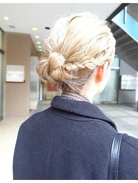 ガレリア オリジン(GALLARIA ORIGIN'S) 【miki】ヘアアレンジハイトーンミルクティーベージュ20代