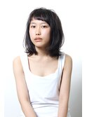 黒髪と重軽ミディ Emeli