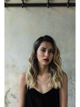 バルベストーキョー(BARBES TOKYO) 【BARBES 和泉佳奈】大人カッコいいデザインカラー1