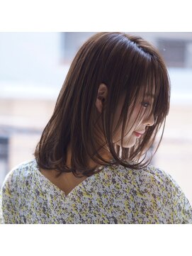 アトリエ フェム(atelier.fem) atelier.fem　ラフさのあるストレートスタイル