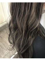 フレンズ 平岡店(friend's)&nbsp;【札幌平岡　デザインカラー(ハイライト)】　五十嵐美穂