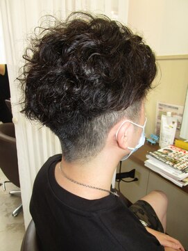 コアフィールフィス(COIFFURE fils) 【見附・今町】スパイラルパーマ　センターパート　髪質改善ツヤ