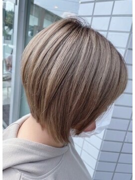 ヘアーアンドビューティーガーデン(HAIR AND BEAUTY GARDEN) プラチナベージュ