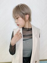 ロンド ストラーダ 心斎橋(Lond strada)&nbsp;ショート×ハイライト白髪ぼかし×シルキーベージュ[心斎橋]