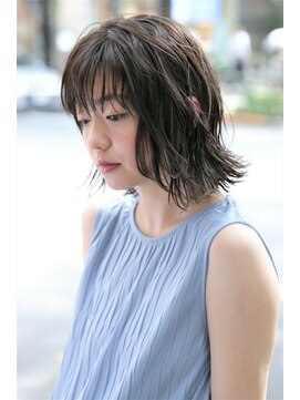 コマ(coma) 【coma中野】ウェット外はねボブシースルーバング