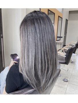 ヴァンカウンシル Kuwana(VAN COUNCIL) 外国人風カラー