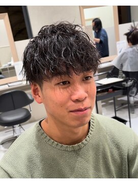 美ららジャパン(JAPAN) ツーブロックマッシュ 波巻きツイストスパイラルパーマ