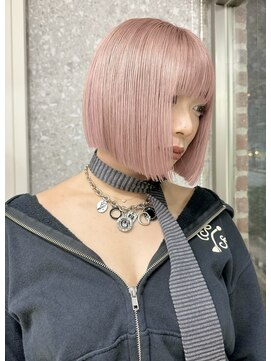 サンク 原宿 表参道(cinq) ミルクティーピンクグレージュミディアムウルフレイヤー長めボブ