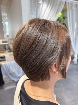 ラフ(RUFF) ショートボブ　艶カラー