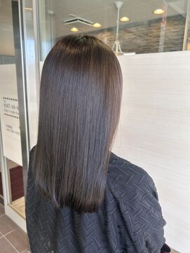 フィーカ(Fika) 暗めベージュ