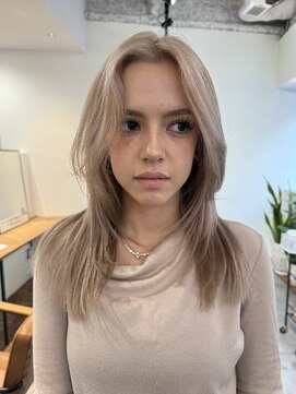 マルケ ドゥ マッシュ(MaruQuee de mashu) ブロンド/シルバーブロンド/抜きっぱなしブロンド/大阪梅田