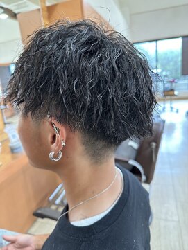 フェリア サウスガーデン(felia southgarden) メンズ◎ツイストスパイラルパーマ×刈り上げショート#静岡市