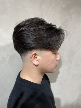 ニコ トウキョウ ヨコハマ(nico) メンズセンターパートニュアンスパーマ毛流れメンズパーマ刈上げ