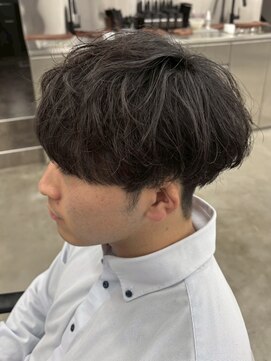 ウェイビーエフティフィフス 横浜西口(WAVEY ft.fifth) 横浜シャドウパーマ緩めスパイラルパーマッシュ強め緩めウルフ