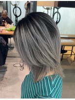 サロウィン 下北沢(SALOWIN)&nbsp;グレーシルバーのシャドールーツ