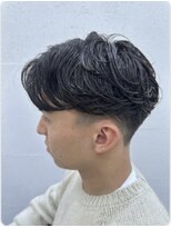 ブロッサム 東久留米店(Blossom)&nbsp;ツーブロック×ニュアンスパーマで爽やか春メンズヘア