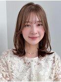 くびれミディアム/レイヤー/顔周り/小顔/ベージュ/20代30代