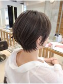 暗くても重たく見えないくびれショート