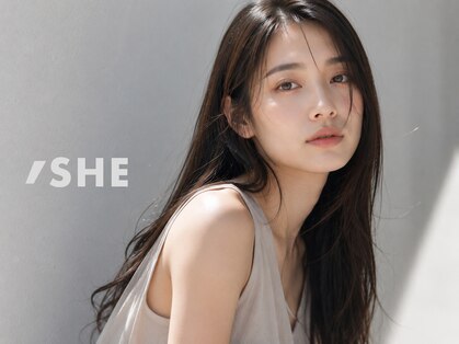 シー 岡崎(,SHE)の写真